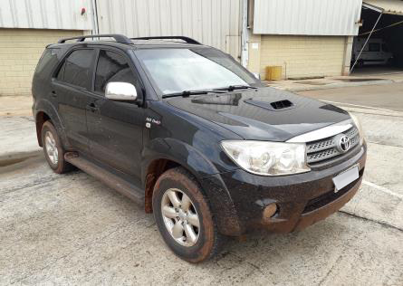 LOTE 075 TOYOTA HILUX SW4 SRV 4X4 