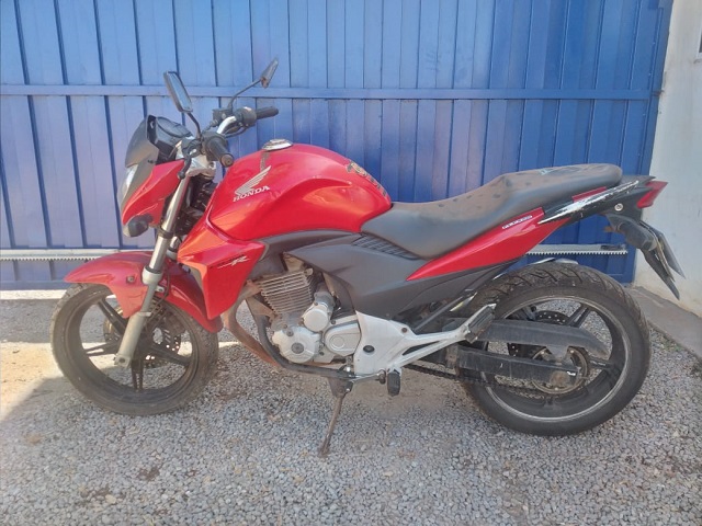 LOTE 006 CB 300R 2014/2014