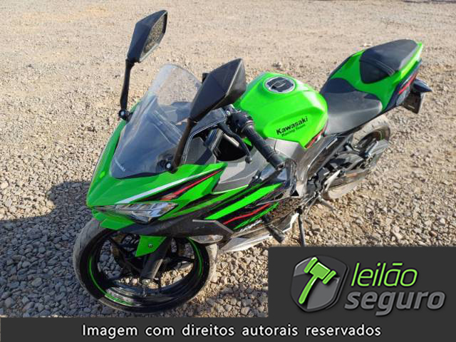 LOTE 040 KAWASAKI NINJA 400 2022