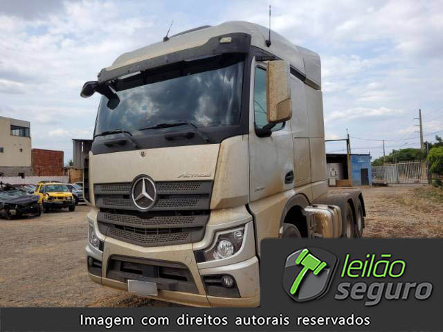 LOTE 004 MERCEDES BENZ ACTROS